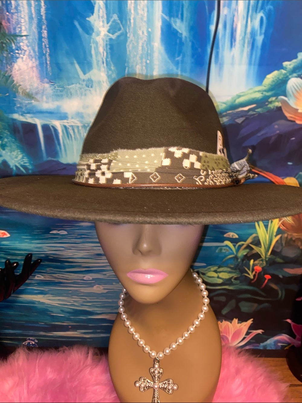 Stylish Black Wide-Brim Fedora with Patterned Band